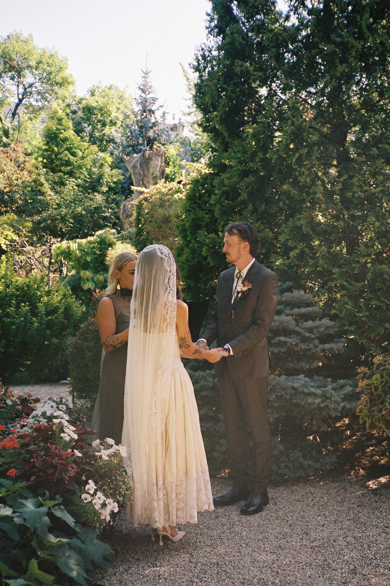 sanger house gardens ceremony wedding milwaukee