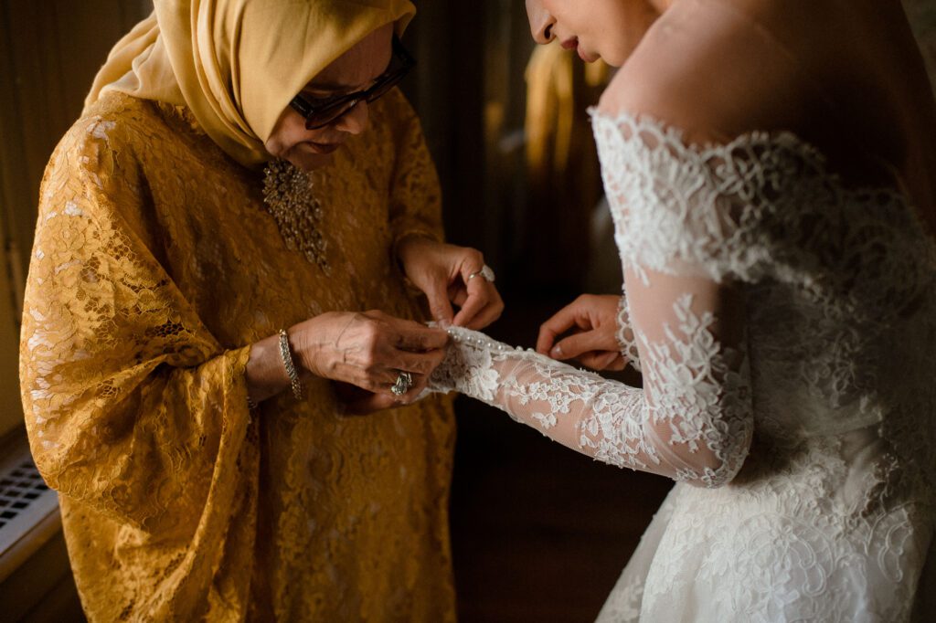 getting ready photos at Villa Terrace wedding venue in Wisconsin.