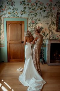 Villa Terrace Milwaukee wedding Wisconsin bride getting ready