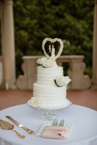 Villa Terrace Milwaukee Wisconsin wedding venue dinner on terrace