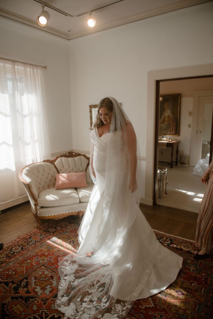 Bridal portrait at Villa Terrace