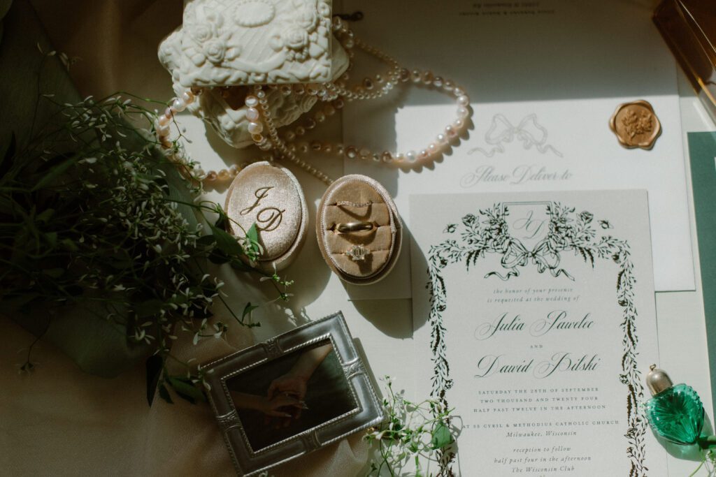 Wedding details at The Wisconsin Club in Milwaukee 