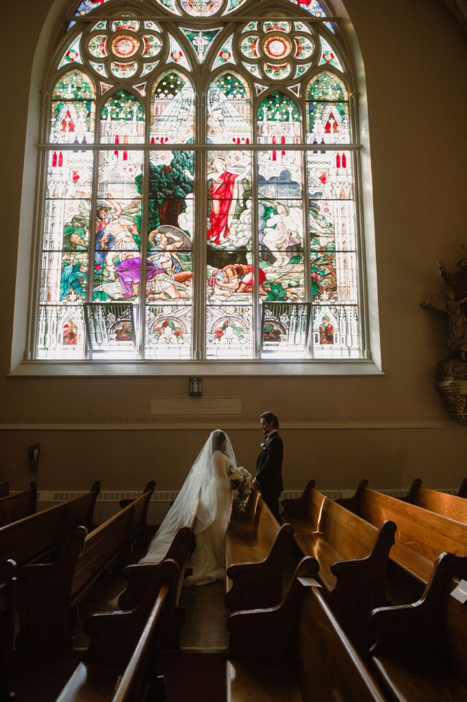 Church wedding ceremony in Milwaukee near The Wisconsin Club