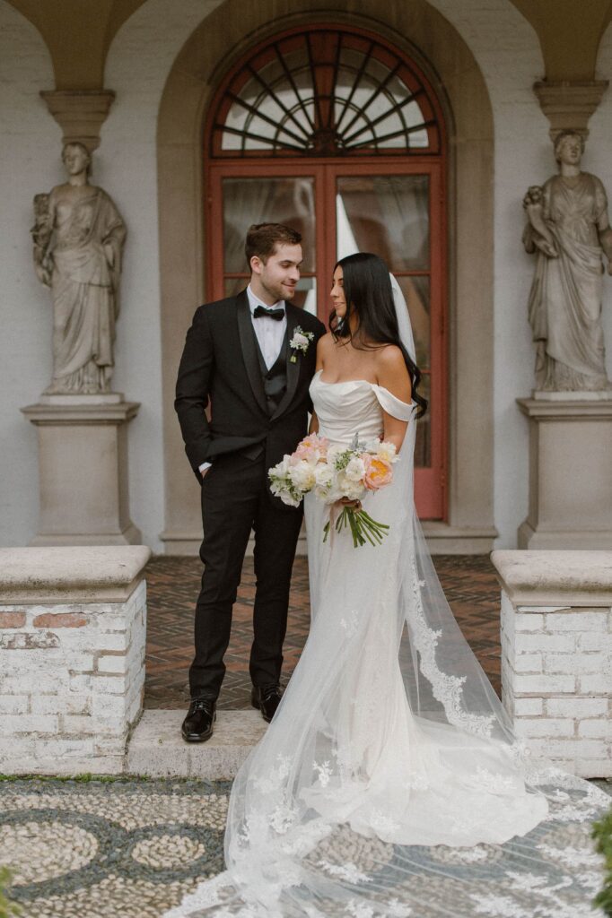 Milwaukee wedding photography at Villa Terrace