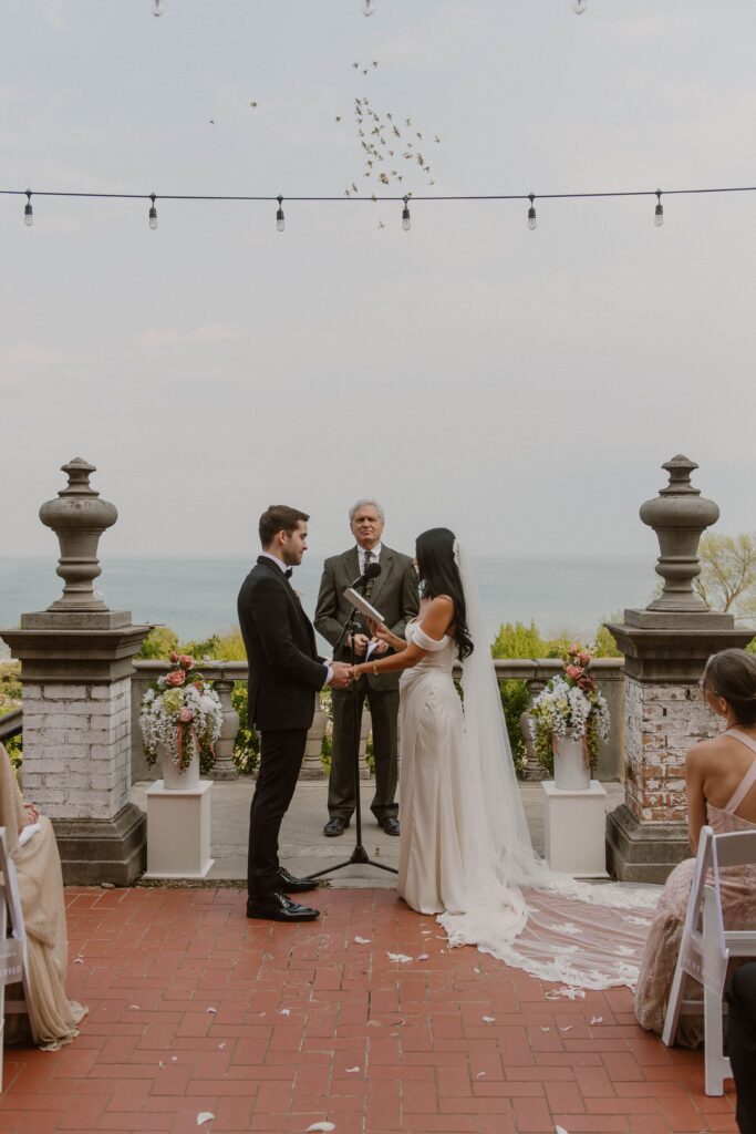 Outdoor wedding ceremony in Milwaukee at Villa Terrace