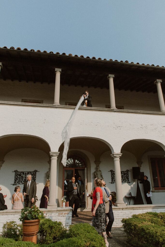 Villa Terrace wedding in Milwaukee in spring